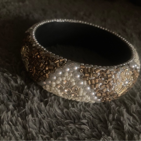 Beautiful plus size beaded bangle - Picture 7 of 8